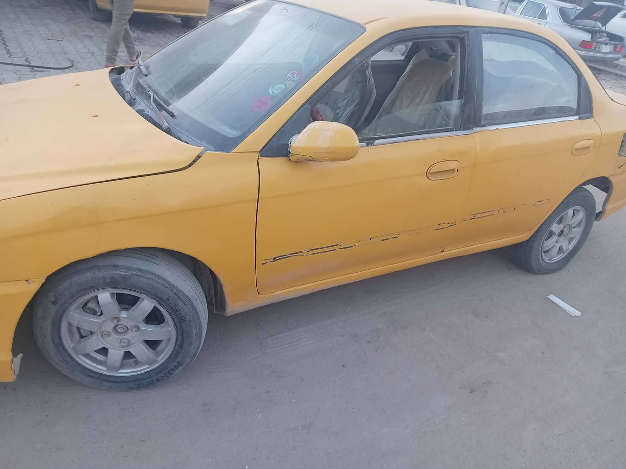 سياره سبكتره موديل 2002سياره كشره حلو دواخل نضيفه كير عادي محرك بلادي بس عايز تجفيت سياره شغاله وتمشي السعر 10بدون تحويل رقم النجف شراي يتصل اني مكلف بل النشر ***********تصل
