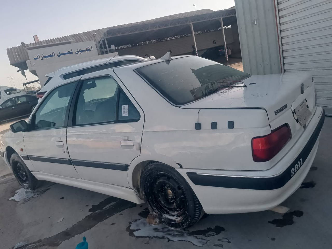 سلام عليكم بيجو بارس 2011 السياره حلوه مكينه كير بيه بنيد طاير وبيه جاملغ امبدل رقم مميز السياره حلوه السعر 40$وبيه مجال ***********
