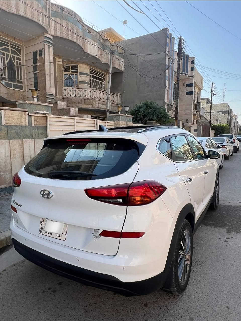 السلام عليكم 
توسان 2020 خليجي. الكاصد اصل 
سايد بريك رجل 
رقم بغداد تحويل مباشر 
محرك 2000 دوش 
بيه جاملغ امامي رش فقط ولباقي كفاله عامه 
اسياره فول للخير واحد علا واحد 
بصمه 
بنوراما 
كشنات 2 كهرباء 
5 عدسات زنون 
لد امامي خلفي 
حساس امامي خلفي 
3 انضمه قياده 
تحكم ستيرن جهتين 
تبريد قطعتين 
كامره دواره 
اشاره ترحيب 
اشاير بلمري ومري شفط 
اسبير مانازل 
وبعد المواصفات المعروفه 
السعر 195 وبيه مجال 
الاستفسار (***********)
