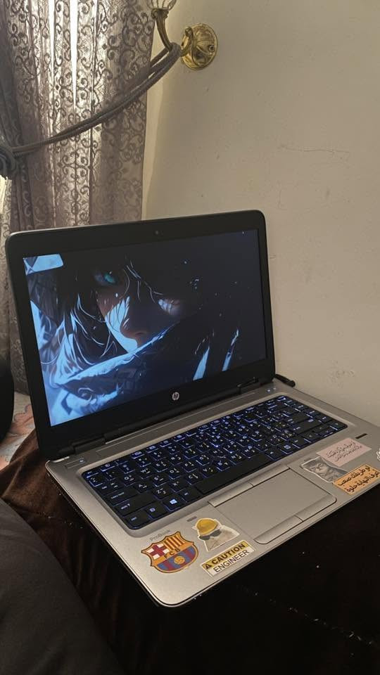 HP ProBook 640 G2
* Core i5-6300U
* RAM 8GB
* SSD
* شاشة 14 إنج
* Windows 10 Pro
* كاميرا وبلوتوث وواي فاي
•وياه جنطه وماوس باد وشاحنه (الابتوب بيه مشكله بالبطاريه فقط من تطفه الكهرباء يطول دقيقه الى دقيقتين ويطفه) 

 السعر المطلوب: 350 ألف دينار قابل للتفاوض
***********
