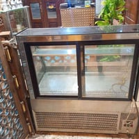 براد كيك متر و٢٠ السعر ٧٠٠ قفل تركي درجى اولى سل ستيل جديد مالته مليون...