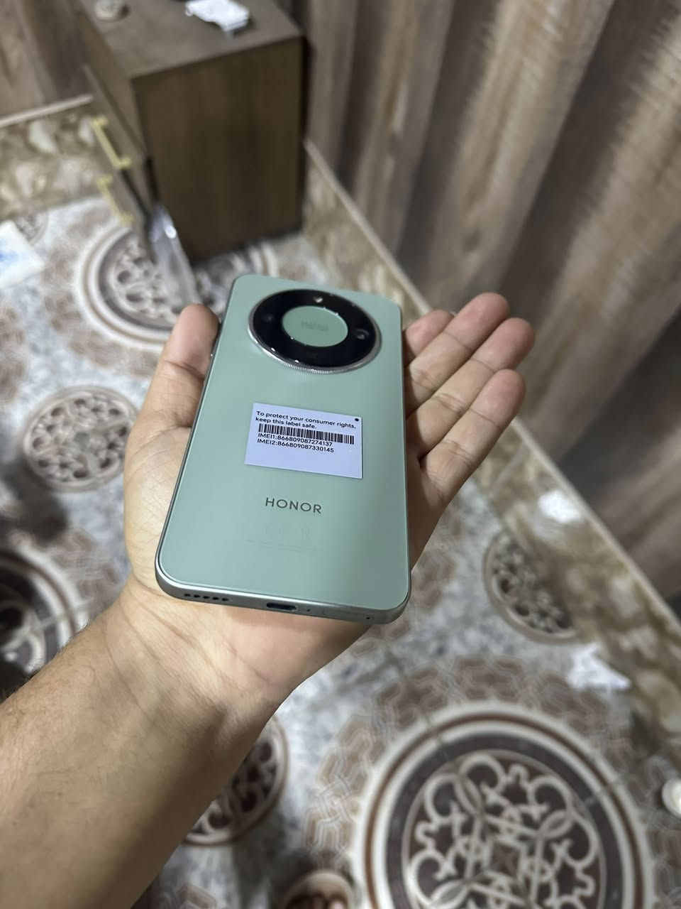 السلام عليكم متاح هونر x9d صاري اقل شهر من أخذته استخدام قليل جديد معنه الكلمه سعره قفل ٣٢٥ ألف قفل ذاكره ٢٦٥ عشوائيه ١٢  
اتصال 
***********
***********
