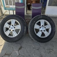للبيع تخم ويل وتاير لاندكروز حجم 18 لتصال برقم 07834657699