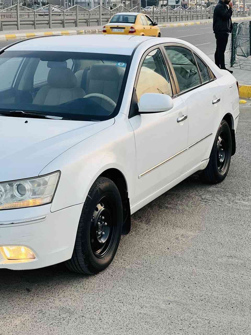 سلام عليكم
هونداي سوناته 2009 خليجيه رقم بابل  سنويه جديده هزه محرك 2400 كير محرك حداديه خير من الله تبريد ثلج دواخل جديده تخم تاير جديد السياره جديده استخدام شخصي  السعر 130 بيه مجال مكاني كربلاء  للاتصال 

‏‭٠٧٧١ ٢٩٨ ٢٠١١‬
