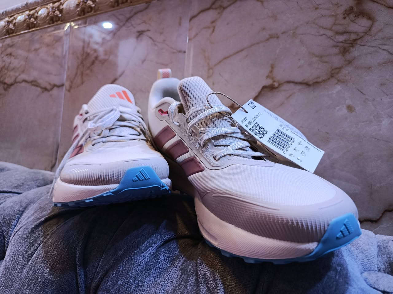 حذاء أديداس ماركة اندونيسيا جديد قياس 42 اوربي شرط من ألمانيا السعر 75 دولار


**إذا كنت صاحب هذا الإعلان وتريد حذفه لأي سبب، رجاءا أرسل رسالة إلى الدعم الفني**