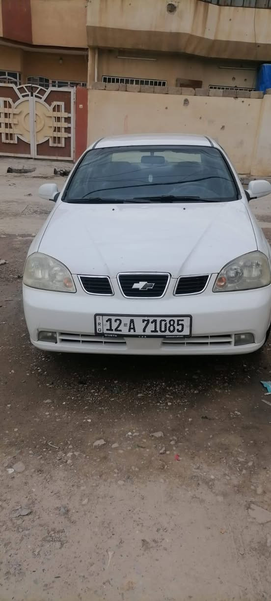 السلام عليكم 
سيارة اوبترا گير عادي موديل 2004 للبيع  رقم نينوى دولي سنويه لل 2029 صاحبها الشرعي بل موصل شرط التحويل كابون بانزين بيها محرك نضيف وگير نضيف طخم تواير جديد باتري جديد ضرر السيارة اثر تحرير موضح بل سونار شرط بدون دواخل السيارة داخلها نضيفف
السعر 67وبيها مجال 
للتواصل 
***********
***********
