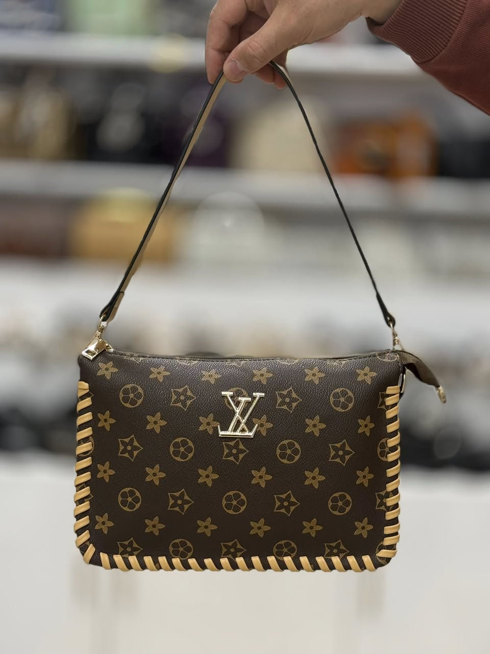 جديد 🧰

حقيبه لويس ڤيتون 💼 جلد طبيعي طري💼 تحتوي3خانه💼 متوفره الالوان كامله 💼 

العنوان:- مول المدحتيه -الطابق الثاني- رقم المحل (25)


**إذا كنت صاحب هذا الإعلان وتريد حذفه لأي سبب، رجاءا أرسل رسالة إلى الدعم الفني**