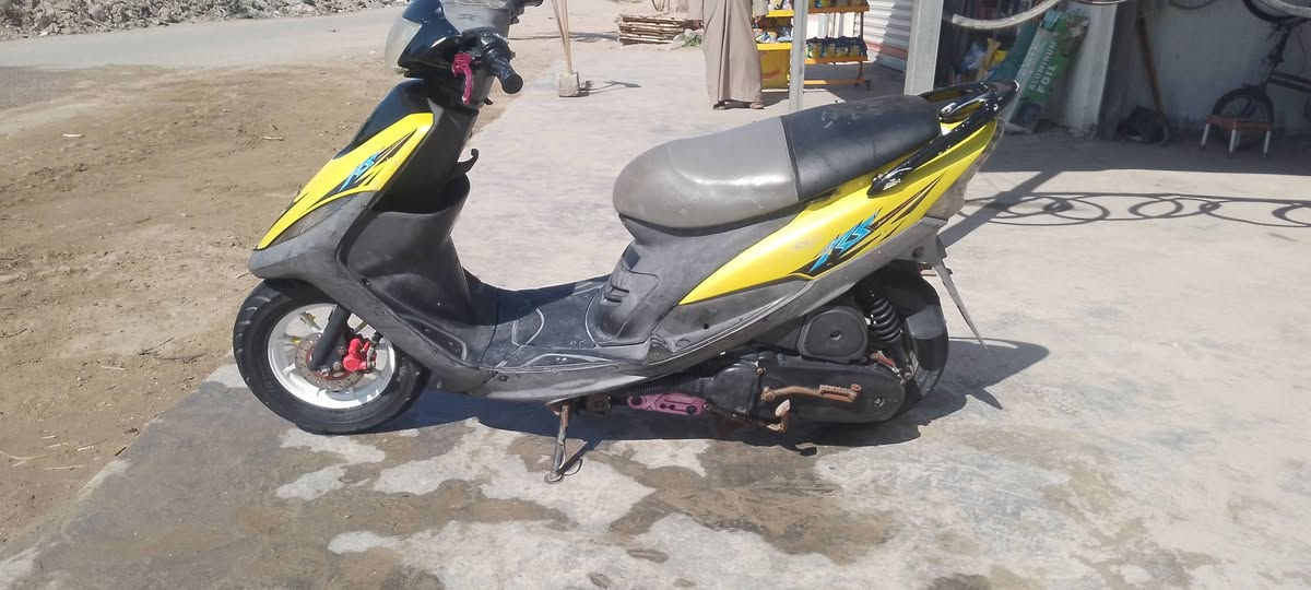 سلام عليكم دراجه ماكس 2007 الدراجه البيع يرادله ترتيب الدبلات المامي واكفات ولستان الرباعي طاك بس تلحمه الدراجه مزوده بس من الخارج يدات رياضي +شيال مكينه رياضي + قبق فلاوين رياضي + كماش مال واير بريك امامي رياضي + كفرات بلادي بس بيهن خدوش +ويل امامي رياضي ول خلفي بلادي +قطره مال دهن رياضي + الدراجه نكره سلف +هندر واحد تشتغل + يرادله كلج خلفي الن بيه رجفه 
+ الدراجه معروضه البيع السعر 400 وبيه مجال الطيبين + او مراوس راس براس 🩵؟ 
رقم الهاتف *********** ❤️
