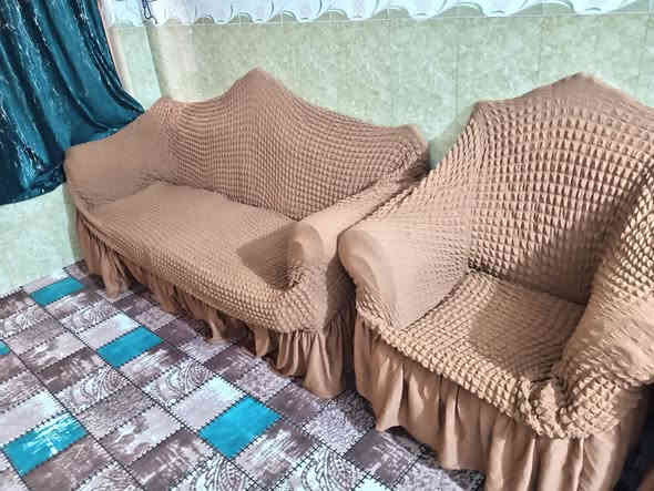 السلام عليكم قنفات خشب زان الجوه للبيع ٨ نفرات ٢٥٠ وبيه مجال مكاني كربلاء بل حر ***********
