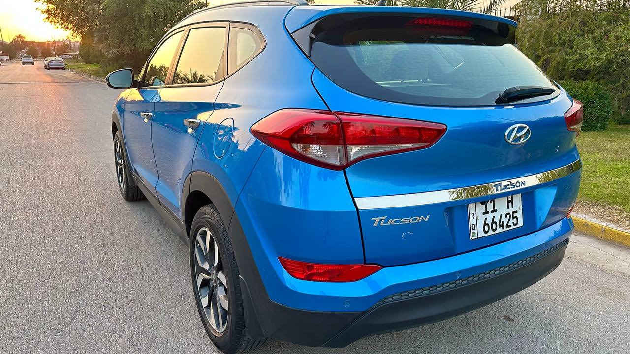 السلام عليكم
توسان 2018 خليجي 
لون مميز
كفالة عامة من الصبغ والبارد حتى الدعاميات مكفولة

باسمي رقم وهزة وسنوية جديد
مواصفات 
محرك 2000 دوش
حساسات خلفية بلادي
كامرة خلفية
شاشة وكامرة
مري شفط واشاير مري
قطعتين تبريد
تحكمات ستيرن + كروس

السعر 173 ورقة
مكاني : بغداد - حي الجامعة
للاتصال :  ***********
