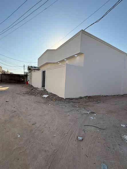 أسلام عليكم ورحمة الله وبركاته 🌹
اللاستفسار📲 ***********

دارين سكن للبيع 🏭
ماشاءلله عل ترتيب ونزاكه
مساحة كل بيت 125م
نوع العقار طابو زراعي
بأسم عراقي سند 25

لبيت لأول ركن على شارعين
ولبيت ثاني على شارع 9م
كافت لخدمات متوفره

كل بيت يحتوي
⬇️
دوانيه
وصاله
وغرف نوم 2
مطبخ
صحيات خارجي وداخلي

العنوان ابولخصيب
طريق العوجه 🛣
شارع حسينيه لانوار
موقع راقي

بيوت فارغات وجاهزات للسكن
تستلم بيتك عد لمكاتبه
تريد بيت أو تريد ثنين

سعر كل بيت 70 مليون وبي مجال
اللاستفسار 📲 ***********
