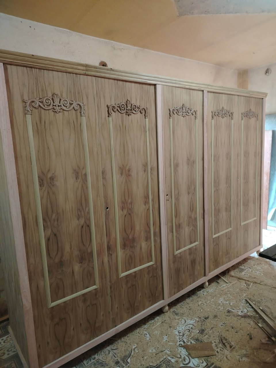 كنتور 5ابواب تسكام ثقيل ضهر جرجوبه تلبيس السعر 500 وبي مجال *********** اتصل او مراسله خاص
