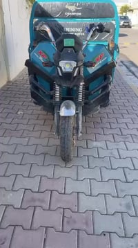 توكتوك • ع الشحن