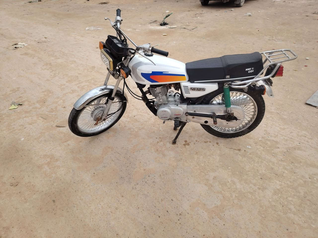 سلام عليكم دراجه للبيع مديل 2018 أوراق اصولي مكينه 23 تايرات جدد كهربأيات كله جديد مكفوله كفاله عامه سعر 450 للتصال ***********
