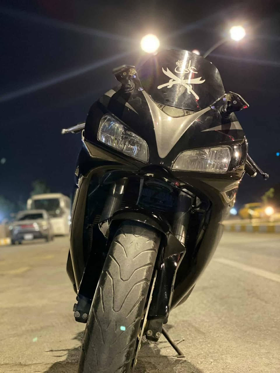 اسلام عليكم بطح rr موديل 2007 مكينه 1000 دراجه نظافت فول السعر 15$
الدراجه شغاله بس فاره يطق  المكان صويره
الستفسار رقم ***********
