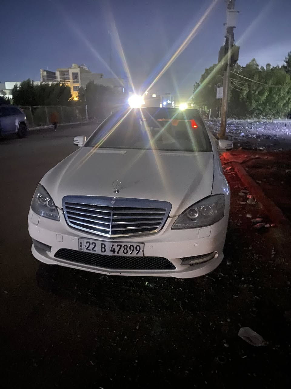 مرسيدس اس كلاس
٢٠٠٦ محدثه ١٣
السياره فول الفول 
بنراما كراسي كهرباء
لدات امامي لكزز
تخم تاير + صدر انامي خلفي 
حساس امامي او خلفي 
السياره بي ايفي يعني شكد ما احجي 
اعجز السياره مصبوغه حزام جماليه 
وبيها ضربه خلفي خفيفه
مكانه بغداد السيديه 
السعر ١٣٥ وبيها مجال
الرقم ***********
