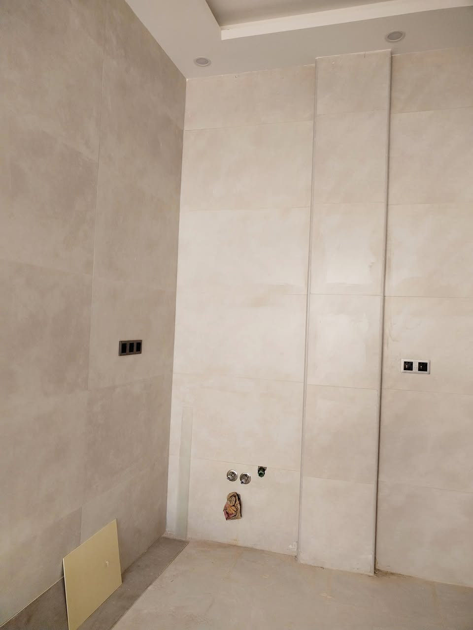 السلام عليكم
محل تجاري للايجار ابعاده ٣* ٦ م  صافي
الموقع الغربي قرب حسينية ال غريب
للاستفسار الاتصال على الرقم *********** // ***********
