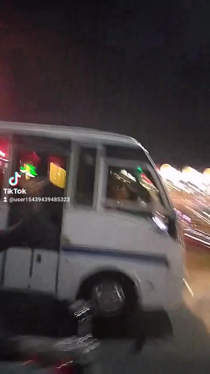 سياره بسمي مداور ثاني يوم سنويه ل٣٠ 
مسيبوشي للبيع بيهه بخار قليل تبريد شغال اربع طوس جدد   صار اسبوع من شادهن كهرباءيات شغاله سياره حلوه ومال جناي بس عدي ظرف 🙄 السعر اتصل ودلل *********** بي واتساب
