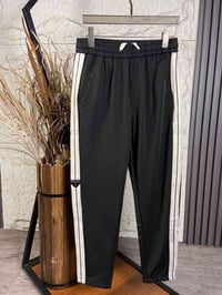 ملابس • ثكال