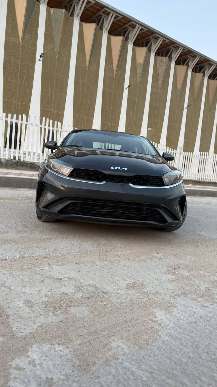 السلام عليكم  KIA فورتي 2023
 ماشيه 26 مرقم ذي قار باسمي
  رقم الشاصي مرفق مع الصور
 تبديل جاملغ وتصليح بالبنيد والفخذه
 شواصي وارباك سليمات
السعر 152 قابل للتفاوض 
للاستفسار ***********
