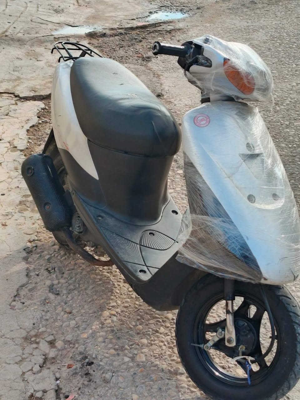 السلام عليكم دراجه ساسوكي رياظي ما مفتوح كله بلادي مكاني المجر السعر 400 وبيهه مجال  رقمي 
***********
