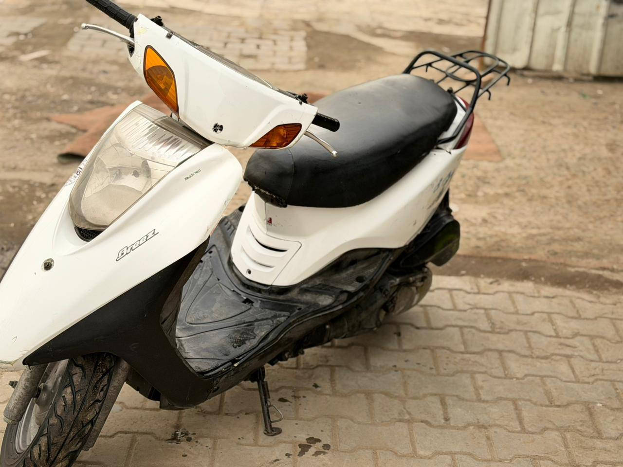 بريز ١٤٠ كاملة خير من الله ب ٢٥٠ بيها مجال بسيط مكاني الطالبية
*********** بغداد, العراق
