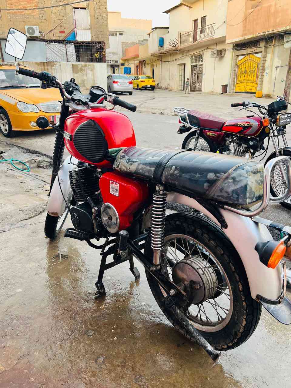 ماطور ZM للبيع وايرمنيه شغاله كلشي بي شغال مانقصو غير عينه مال كلج+ السعر خاص للستفسار رقم ***********
