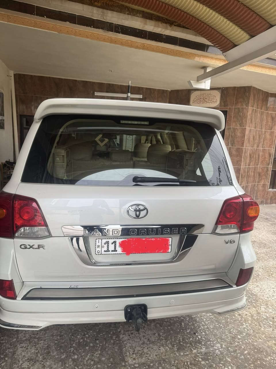 السلام عليكم للبيع لاندكروز 2014 ساز اصلي رقم بغداد ب اسمي مكينة 6 سلندر م
🛑السعر 330🛑 

سيارة مكفولة من الصبغ و الفتح و التبديل
عده صبغ شبرين فقط اثر رصعه ومكانين بارد 

مواصفات السيارة بصمة فتحة كشنات جلد كهرباء الامامي كشن سايق 3 دكم ثلاجة حساسات امامية خلفية جانبية مري قلاب مري شفط كامرة خلفية 7 راكب 3 قطع تبريد 8 ايرباك فورويل وياها بصمات عدد اثنين وباقي المواصفات المعروفة 

مكان السيارة بغداد 

رقم الهاتف ***********
