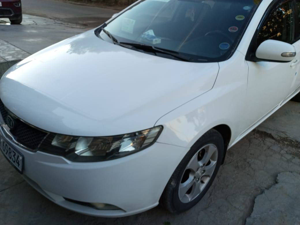 سلام عليكم
سيراتو 2010 خليجي رقم سليمانيه انكليزي
سنويه 2030 مكان سياره بابل قضاء المحاويل رقم صاحب سياره ***********
اذا اكو مراس النتره صفره
