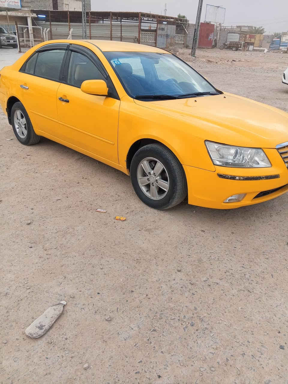 سلام عليكم للبيع سوناتا موديل 2010 رقم بغداد سنويه ورقم جديد بسمي تحويل ثاني يوم  السياره  جاهزه من كلشي مصفره هيه وغرامات تبريد ثلج مكينه حاويه كير جديد  صدر جديد يعني السياره امانه جاهزه من كلشي رب ما تصرف عليه عارضه ب 88 ورقه وبيه مجال  مكان السياره واسط العزيزيه ***********
