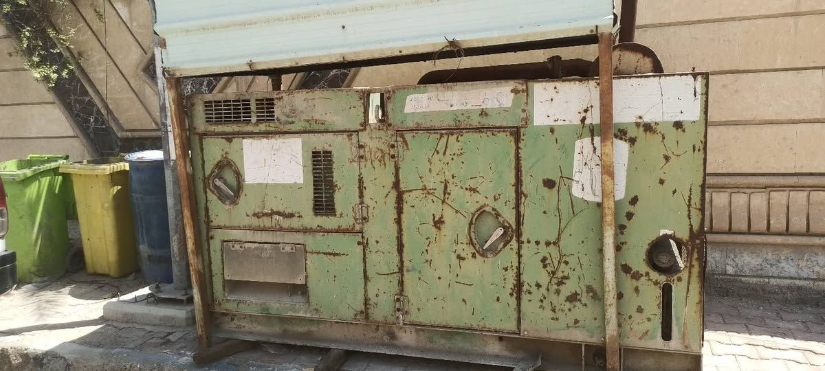 مولد للبيع نوع ياباني مكينه 6سلند هينو 70
ورأس توليد أكثر من 150KV كاتم واصلي يعني ليس تجميع المولد بحاله ممتازه  أستخدام بيت يصلح لأستخدامات المعامل والمجمعات السكنيه للتواصل على الرقم ***********
