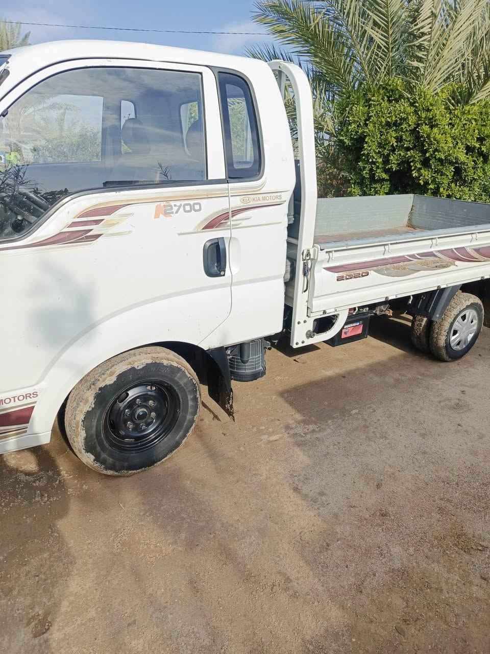 كيه موديل 2020شكل جديد رقم بغداد بسمي سياره خير من الله كير ومحرك مكفولات بس بيه البنيد مبدل  وكد شبر باب سائق صبغ  والباقي مكفول مكان سياره بغداد اليوسفيه 
***********
