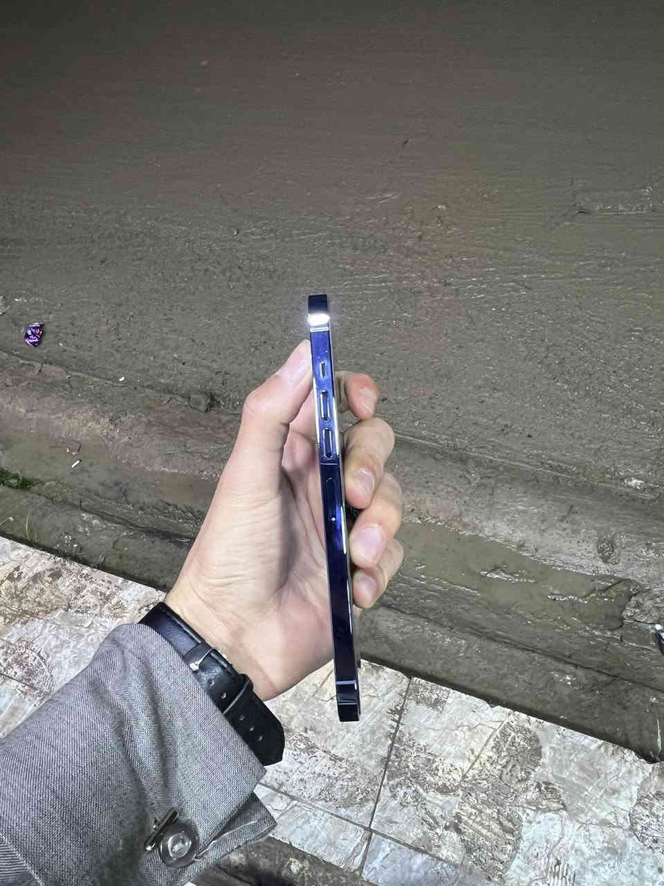 السلام عليكم،
جهاز ايفون 13 pro max 
نضافة فول على وضع البلاد،
 الجهاز نضيف بمعنى الكلمة, 120 فريم 
للبيع بسعر 750 ومجال للشرايه،
مكاني بعقوبه.
رقمي
***********
