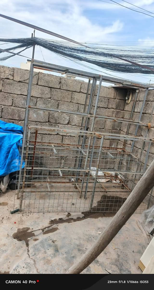 جامخانة   و3 ارفوف للبيع ***********
