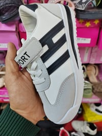 تخفيضات • أحذية وحقائب • قطع أخيرة