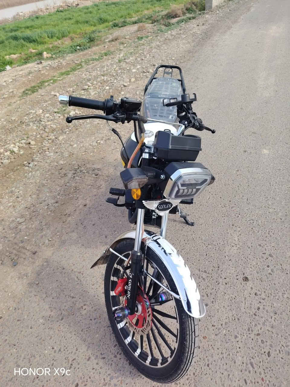 سلام عليكم
دراجه يراني سونك 2024صدرا 2025
منفيس موجود دراجه شلعه ومعدل مناقصها برغي شرط عل فحص تركب وتطلع السعر 850بيها مجال نتصال عبر وتساب ***********
