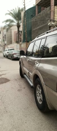 باجيرو موديل 2002رقم دولي باسمي محرك 3500 سبعه راكب ثلاث قطع تبريد مري...