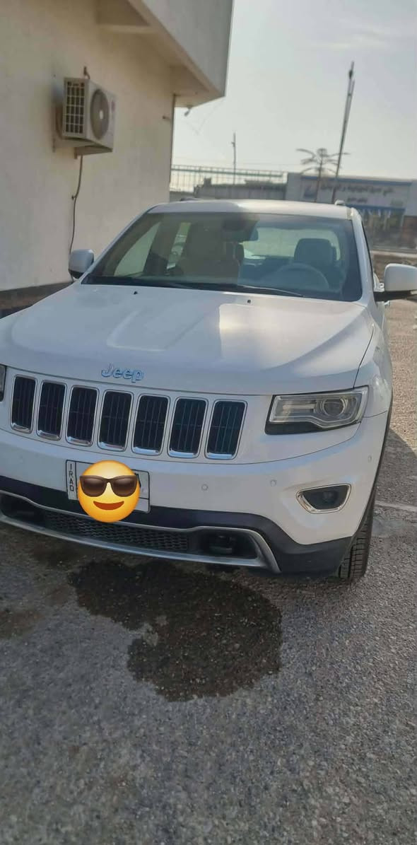 تحية طيبة 
جيب كراند شيروكي خليجي لمتد 2015
بانوراما 
بصمه 
محرك 3600 
فور ويل 
ويل كب 20 
ماشي 180 الف 
السيارة جاهزة .حدادية + تخم تاير + سيرفس كامل للمحرك 
مكان السياره محافظة واسط 
اي استفسار الاتصال على 
***********
***********
