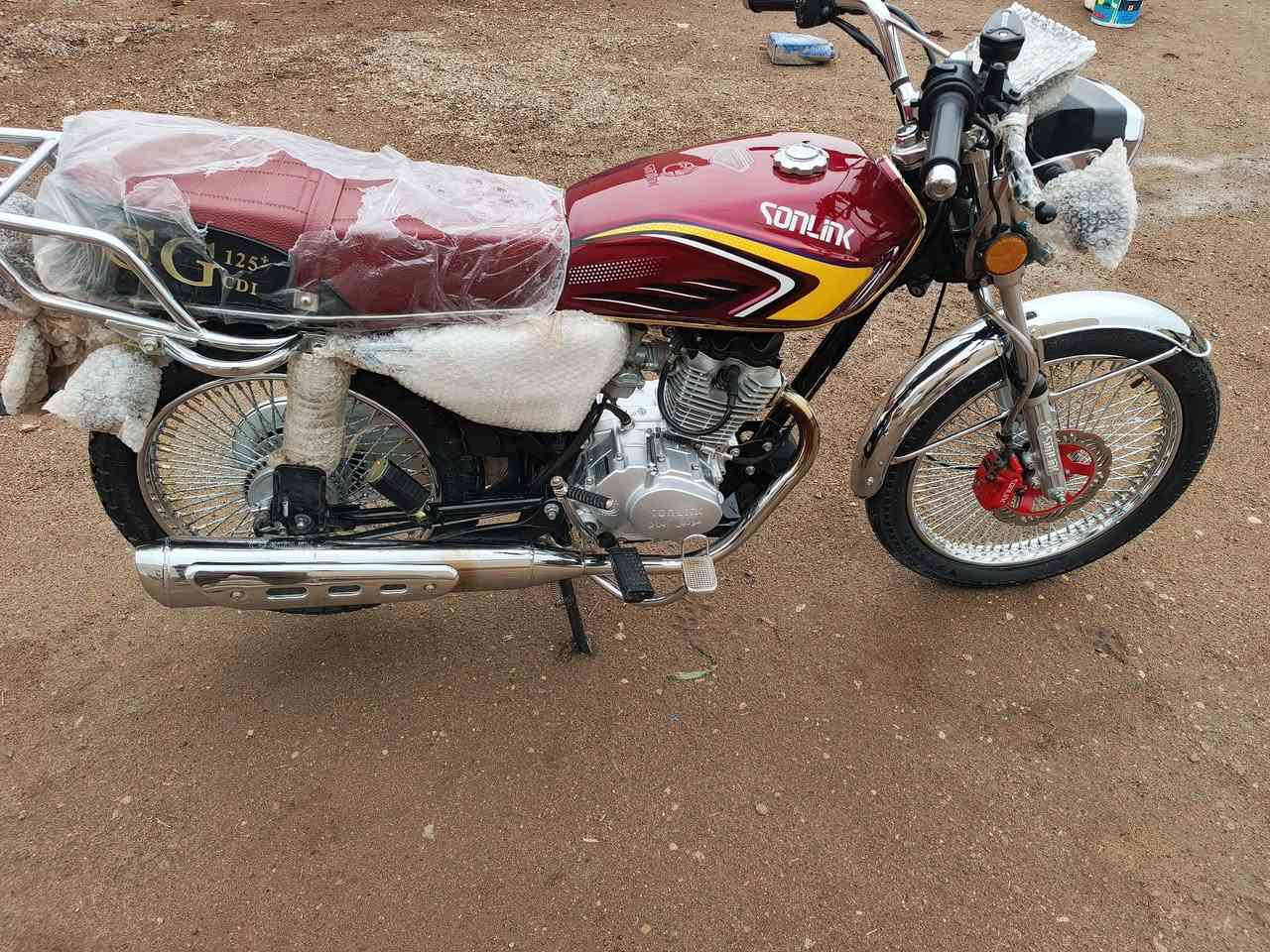 سلام عليكم شباب البيع دراجه تايكر موديل 2025 وراق كارتونيه مكفولة كفاله عامه وضع شركة ماعدة الدشبول طافي دراجه انضف من الصورة فول نضافه مكان واسط عزيزيه سعر 775 وبيها مجال رقم ***********
