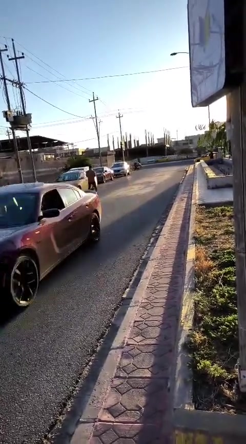 السلام عليكم بيت للبيع طابو ملك صرف موقع تجاري كركوك طريق بغداد مكان فول تجاري يحتوي على مساحه 243واجهتين على شارع 20 للاستفسار اكثر الاتصال علا الرقم ***********
