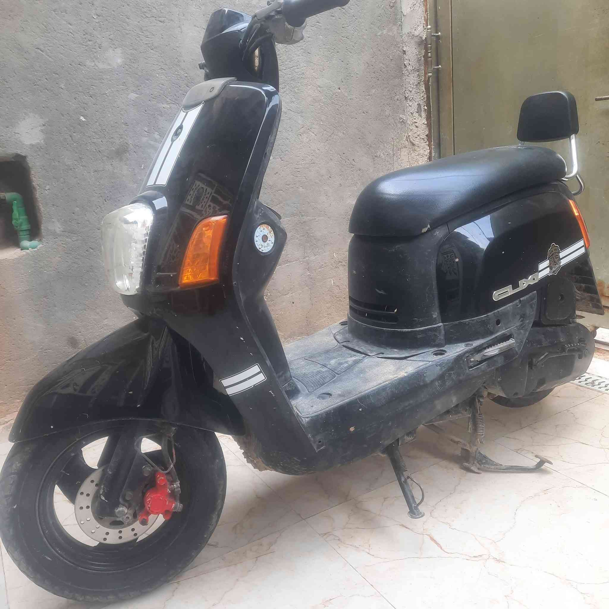 دراجه للبيع ماكس بوليسي نظيفه مقفوله هذا رقمي ***********
