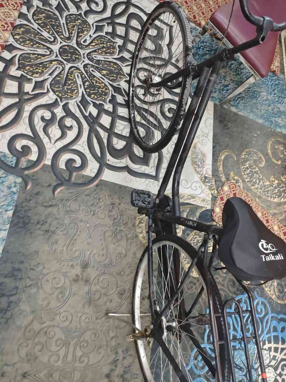 27 ياباني نضيف تايرات وجوابه جدد قبل شهر شديتهن
***********
