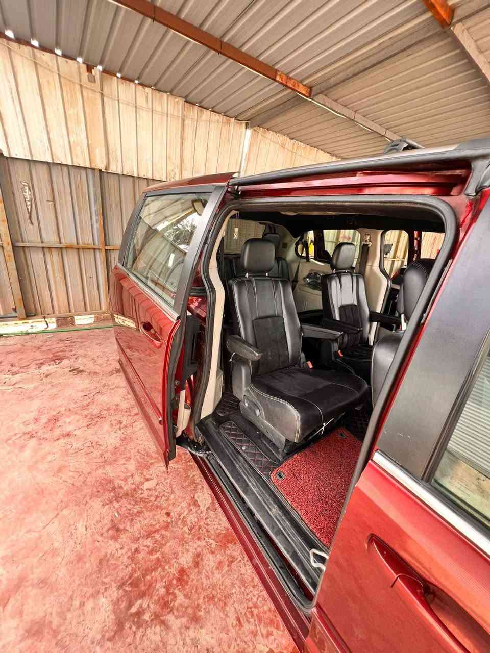 السلام عليكم دوج كراند كرفان موديل 2017 رقم اربيل بسمي مواصفات sxt  معروفه باقي التفاصيل اتصال على رقم الهاتف ***********
***********
