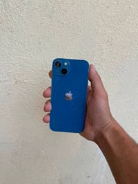 ايفون 13 • ذاكره ١٢٨ • بطاريه ٨٩