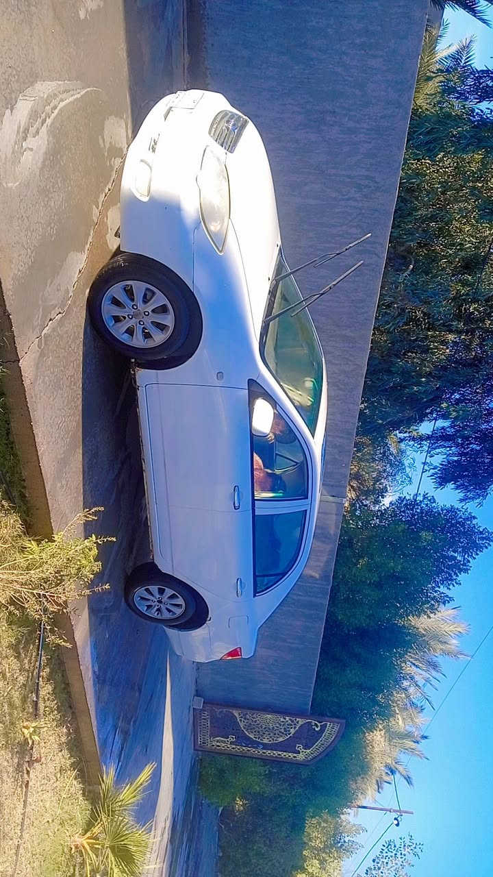 بي وايدي 2013 F3
كير عادي تدفئه تبريد شغال 
محرك. كير مكفول 
خياسات بسيطه
سعر 65 
تحويل موباشر 
عنوان واسط صويره 
رقم الهاتف ***********
