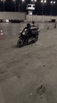 سلام عليكم سكنس جبلي دراجه خير من الله بيها نقص بس فج بريك امامي و كفر قبق بنزين سعر ٧٥٠وبيها مجال شي بسيط للتواصل ***********
