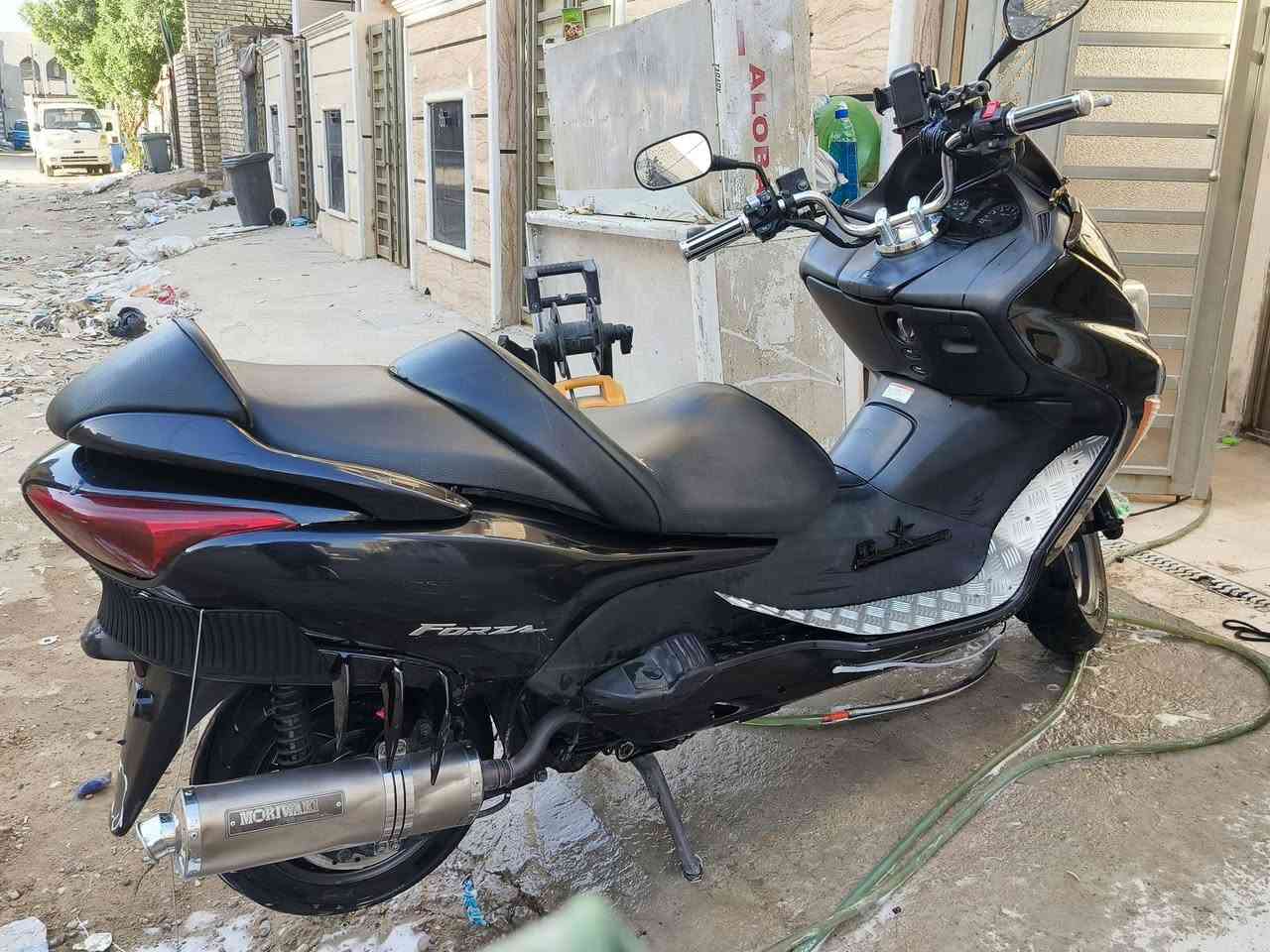 سلام عليكم شباب فورزه 08 البيع دراجه عميه ترايك وين ما تريد دراجه نضيفه محرك مكفول عنوان بغداد الشعب رقم الهاتف ***********

