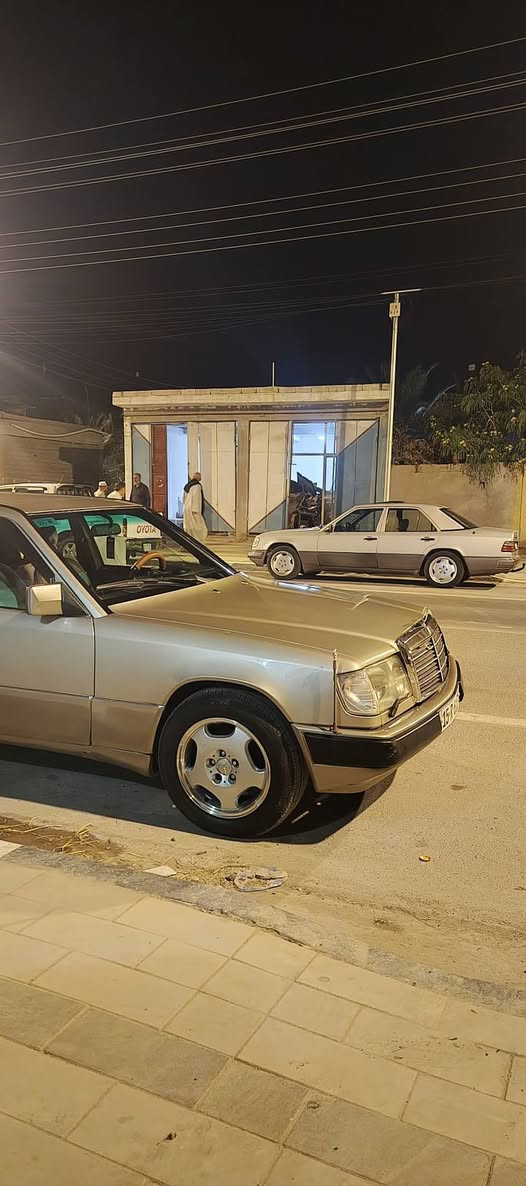 مرسدس دب
مكينة ٢٥٠٠ ذهب ادامه عل اخر حبايه
رقم دولي تحويل ثاني يوم 
سياره نضيفه حيل
ضفيرة كهربائات غرفه ومكينه كله جديد من البحم للبجم
منضومه تبريد جديده  ثلج 
فريز وفان وكمبريسر وراديتر
٣مراوح فان عاصفه انسه للحماوه
حداده اماميه خلفيه كله ٩٥/١٠٠
منضومه زينون 
تخم ويل ام عيون١٦ وتخم تاير جديد١٠٠/١٠٠
تفاصيل خير ونعمه وكله مشتغله بيدي ربع متصرف
رايده مراوس امبالاا او افلون العنده ينزل بلتعليقات وبخدمتكم


**إذا كنت صاحب هذا الإعلان وتريد حذفه لأي سبب، رجاءا أرسل رسالة إلى الدعم الفني**