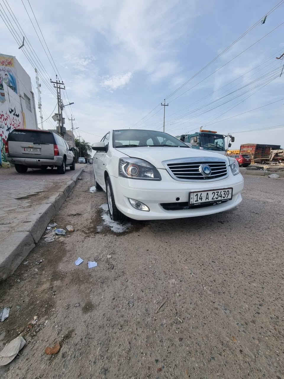 السلام عليكم جيلي موبل2012. بسمي السياره مكفوله من الضربه .السياره مصبوغه عام للجماليه. السنويه جديده مكينه وكير خير من الله ..الكهربائيات والتبريد كله جاهز السياره ما ناقصهه ولا برغي  السعر 55 
مكان السياره البصره الاصدقاء للاستفسار***********
انتباه انتباه انه مكلف بالنشر رجاءآ عندك استفسار  اتصل بالرقم
