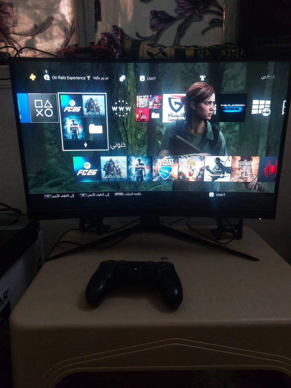 بلي ستيشن 4 برو مهكر  نظام 9. Ps4
ما مفتوح ولا داخل تصليح تجي وتفحص 

مع 2 جوستك اصلي وليس تجاري 

مع 25 لعبة كلهن قويات 

مع هارد الف كيكا 

مكاني الشعلة رقمي ***********
